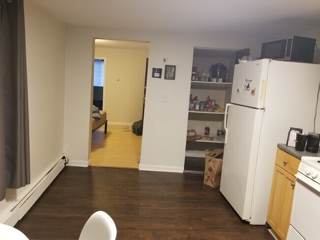Photo - 161 Bennington St Unidad 1