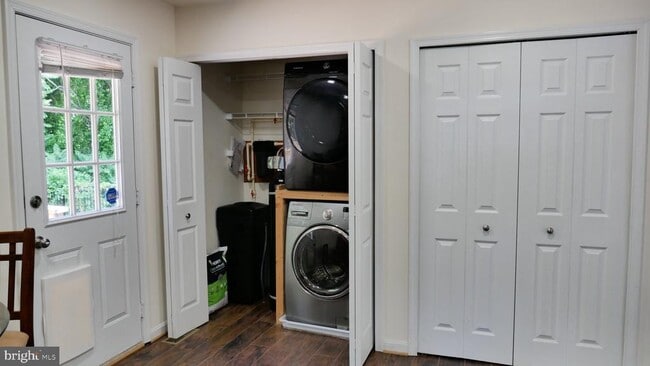 Photo - 2051 Collins Ct