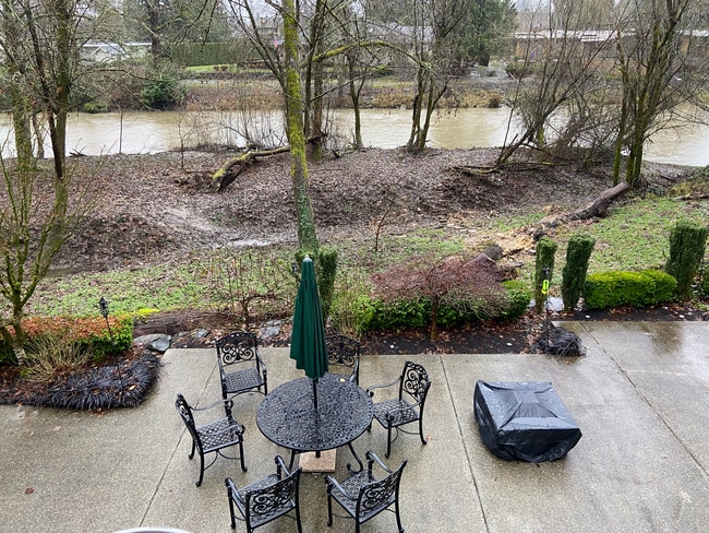 Private Riverfront Area - 32267 104th Plz SE