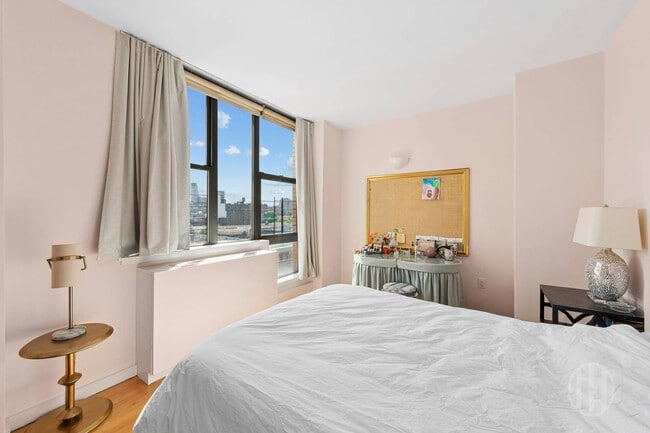 Photo - 352 Cathedral Pkwy Unit 12C