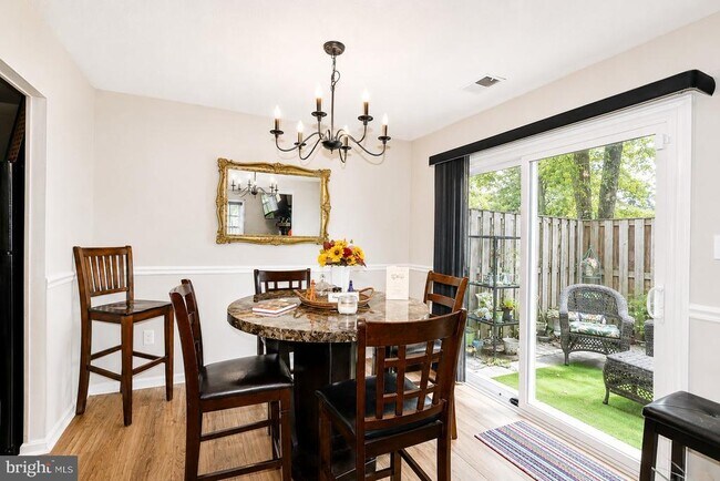 Photo - 5135 Shawe Pl