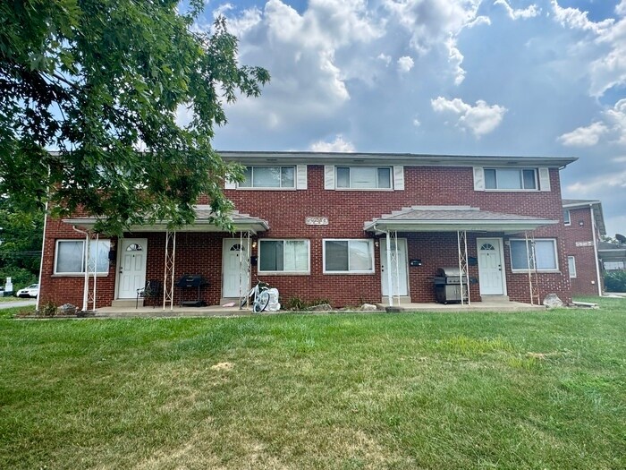 Coming Soon! - Coming Soon! Townhome
