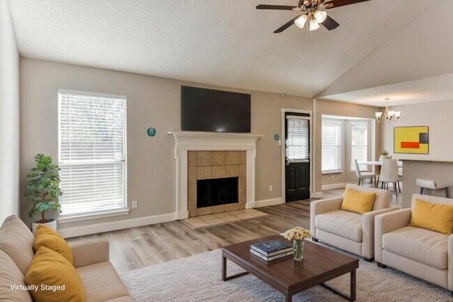 Photo - 813 Globe Ave