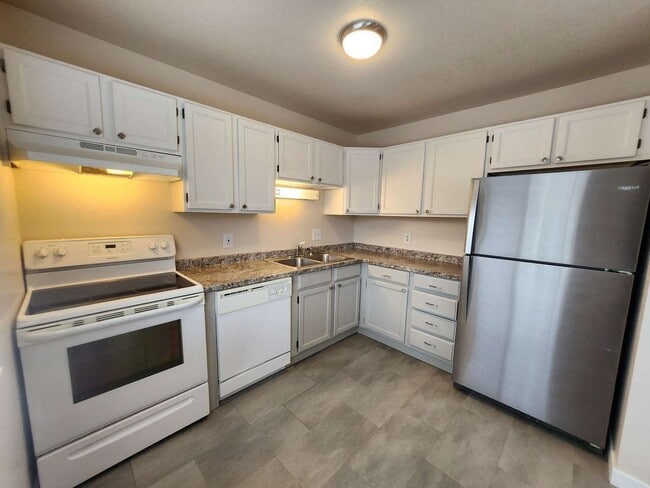 Photo - 3475 Cochran Dr Unit A