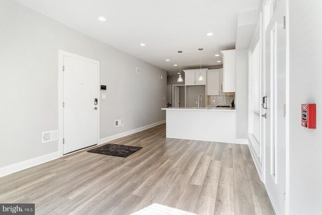 1419 Poplar St Unit 1