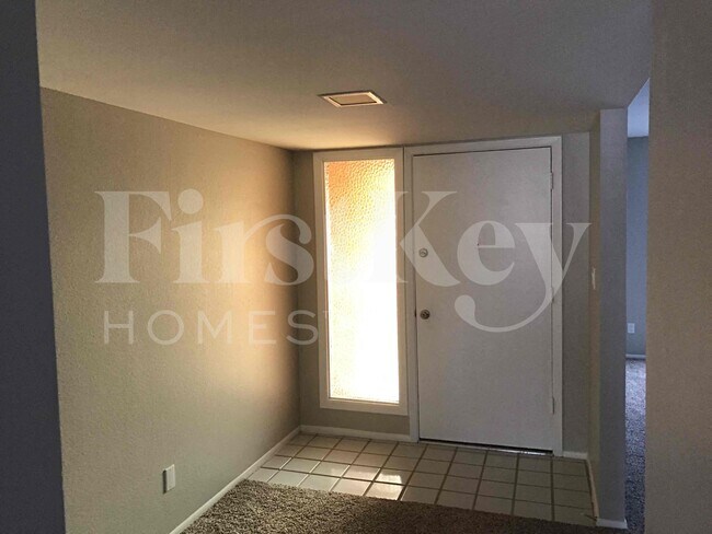 Photo - 4809 W Laurel Ln