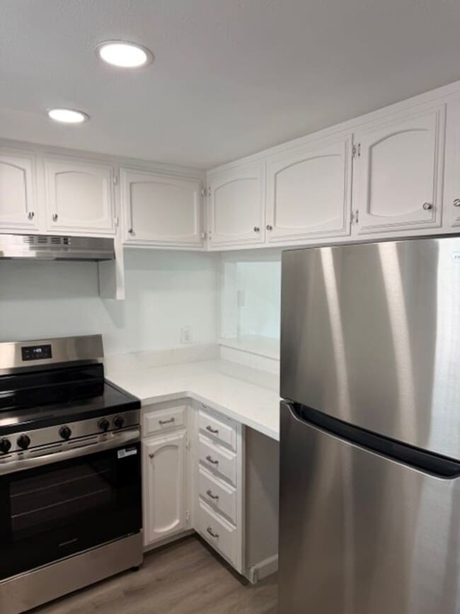 Photo - 680 Chorro St