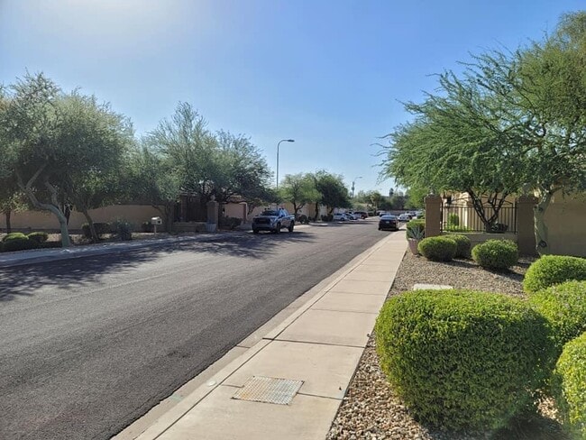 Photo - 1079 E Susan Ln