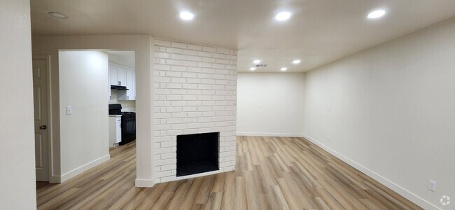 Building Photo - 1417 N Pennsylvania Ave Unit 1417 Rental