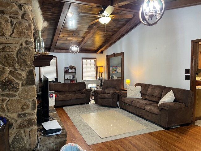 Photo - 315 Dogwood Blvd