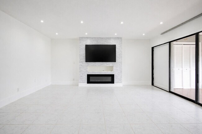 Photo - 9460 SW 61st Way