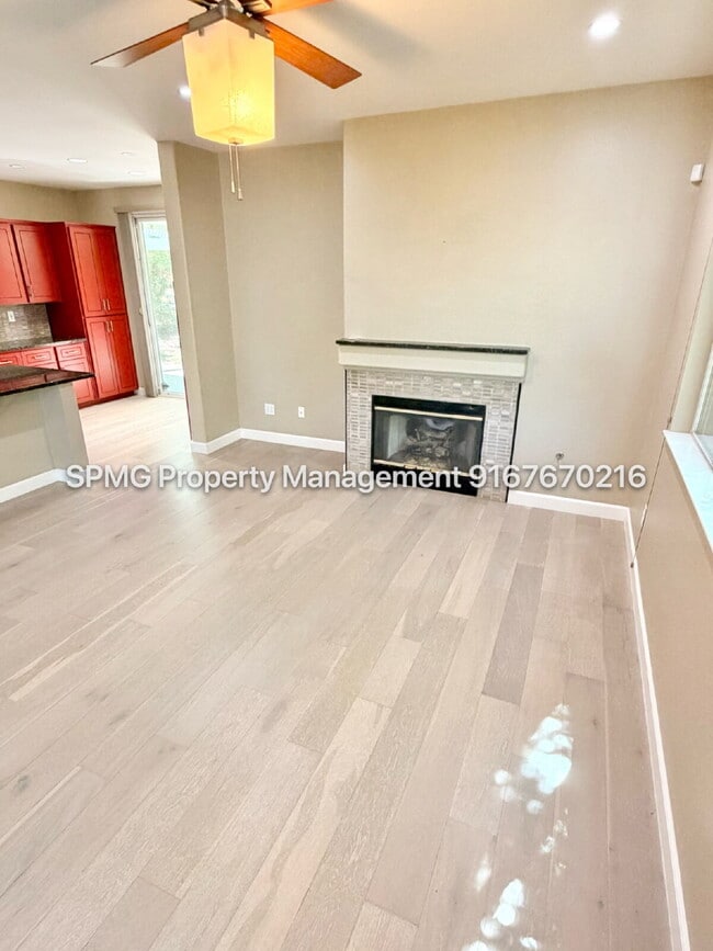 Photo - Beautiful 4 Bed / 3 Bath Home in Prime Roseville Location – Across from Park!