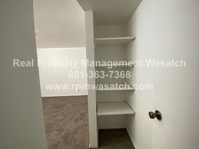 Photo - 448 Penney Ave S Unidad # C