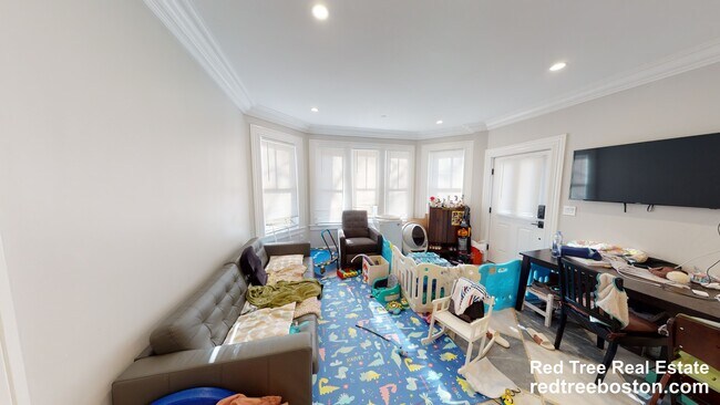 Photo - 15 Lanark Rd Unit 2