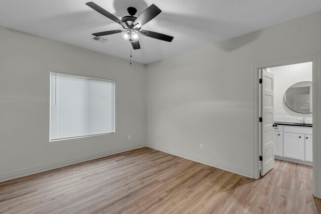 Photo - 1811 Liam Ct