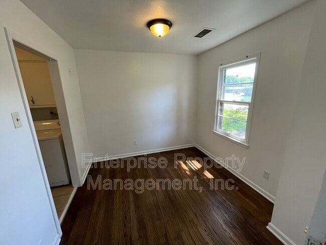 Photo - 1837 Danville Rd