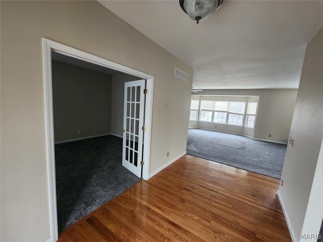 Photo - 4 Greenbriar Summit Ct