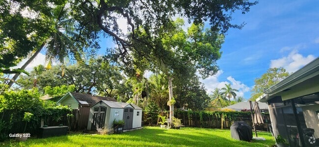 Building Photo - 4540 SW 26th Ter Rental