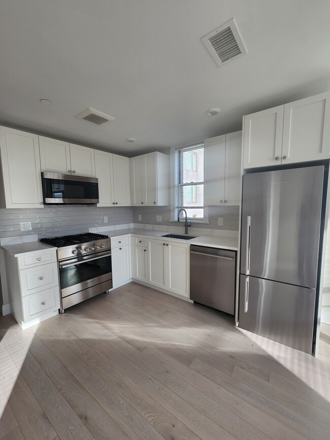 Photo - 198 Green St Unit 402