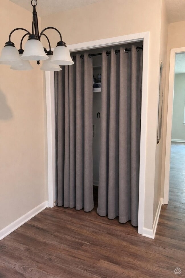 Laundry Room in Eat In Kitchen - 92 Brannan St Unit Upper