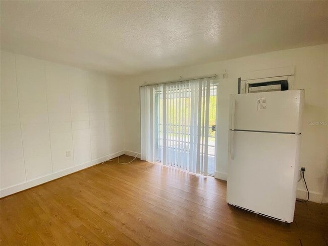 Photo - 1341 W Point Dr Unit 07