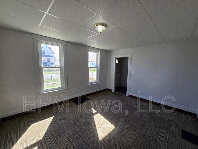 Photo - 1017 19th St SE