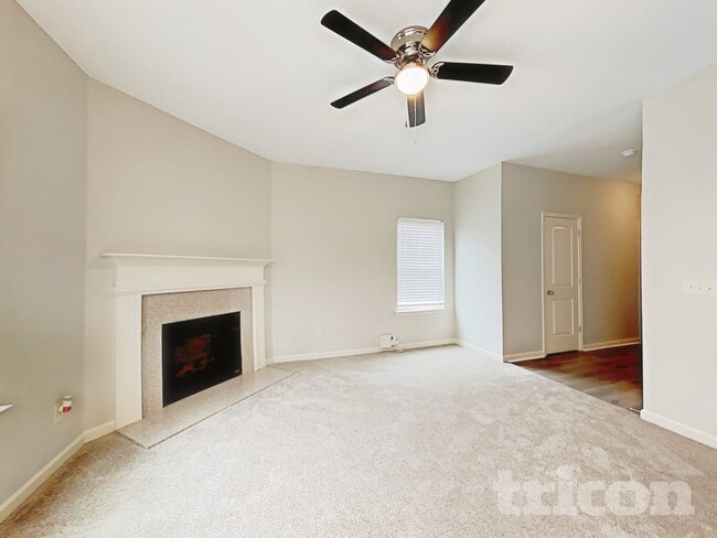 Photo - 514 Lobdale Falls Dr