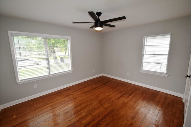 Photo - 8130 Sharondale Dr