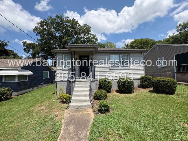 Building Photo - 1733 28th St N