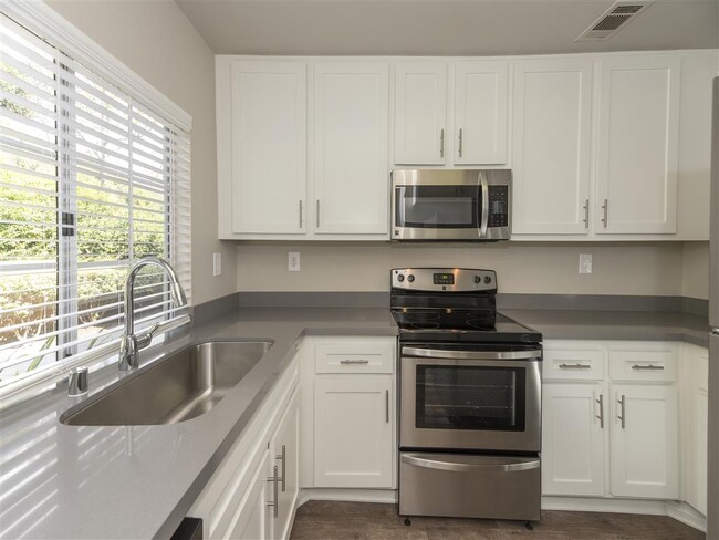 Photo - Paloma Summit Condominium Rentals