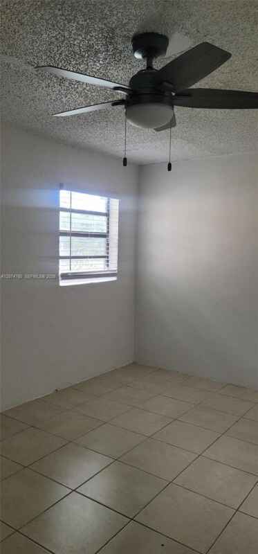 1514 NW 11th Pl