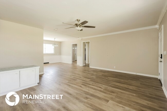 Photo - 2632 Kings Way
