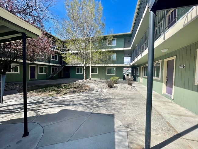 Photo - Deer Park Apartments