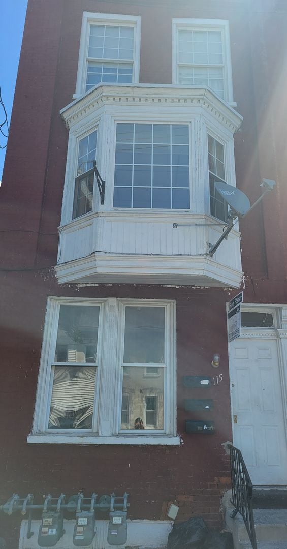 Building Photo - 115 N Penn St Unit 1
