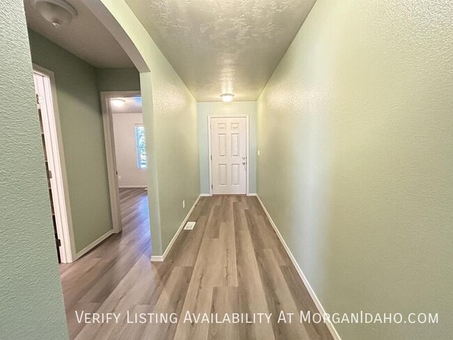 Photo - 1723 W Bayeux Dr