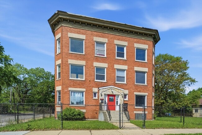 Building Photo - 7056 S Parnell Ave Unit 3N