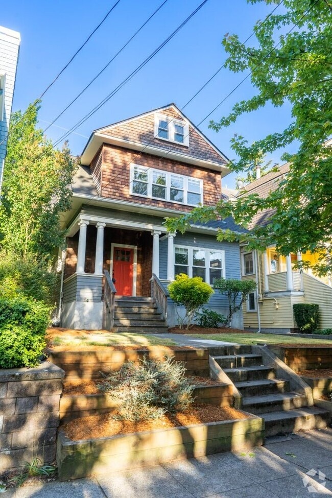 Building Photo - 3Bd/2.75Ba Seattle House
