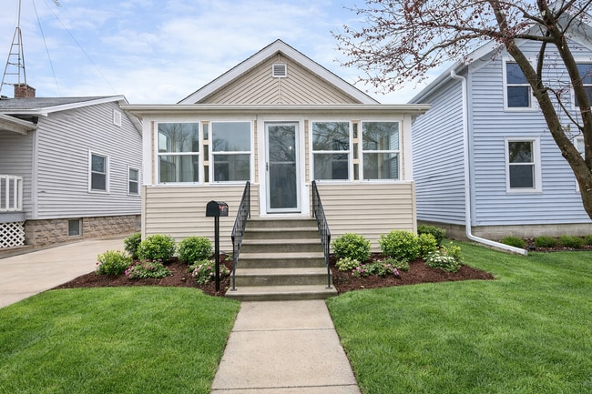 Building Photo - 3 Bedroom 1 Bath Single Family Home