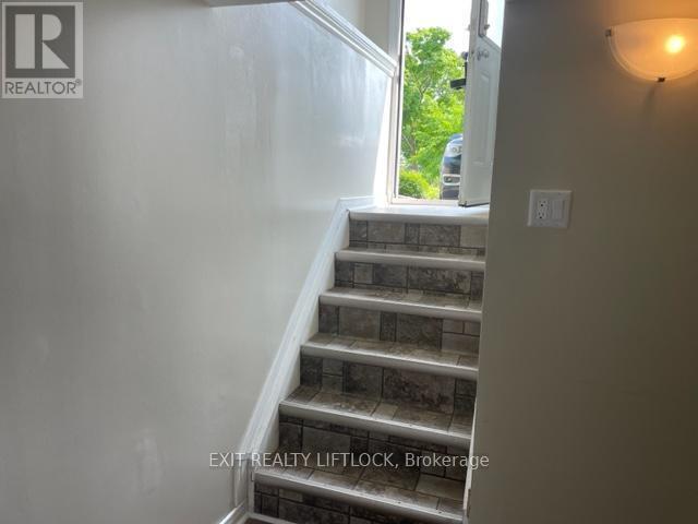 Photo - 1437 Westbrook Dr