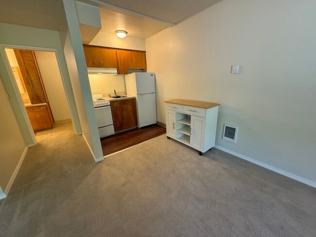 Photo - Lake Village and Lakewood Apartments