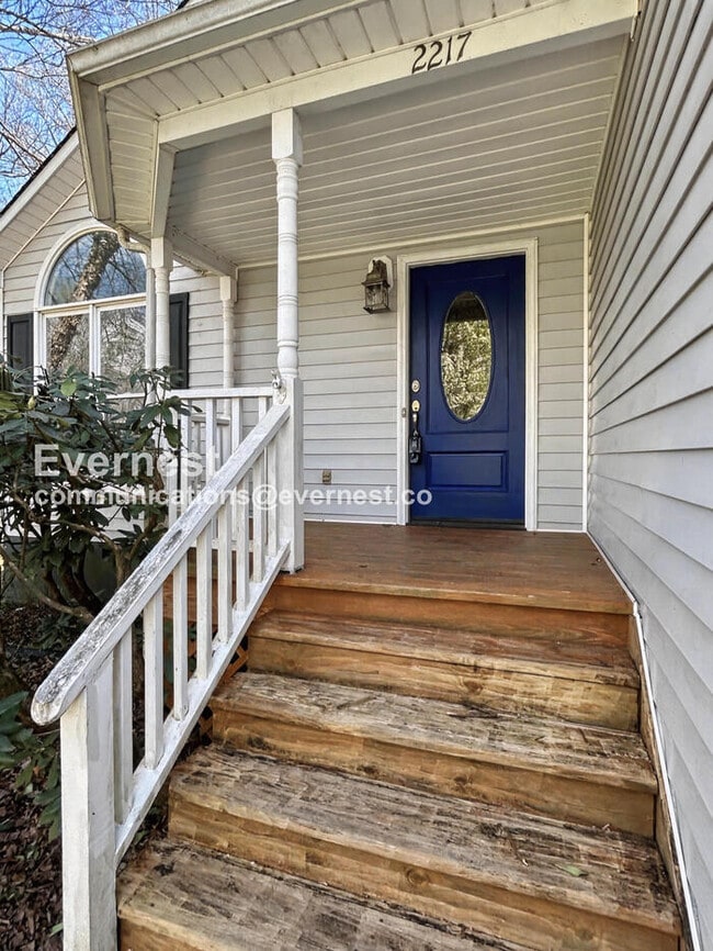 Photo - 2217 Briar Glen Rd