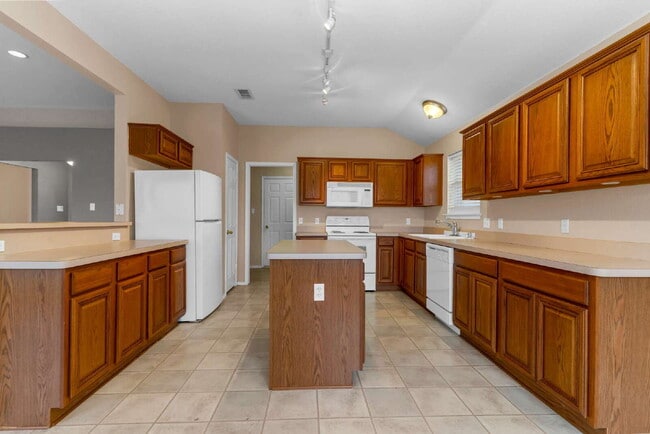 Photo - South Arlington, TX- Beautiful 3-Bedroom, 2-Bath Home with Open-Concept Living, Fenced Backyard &...