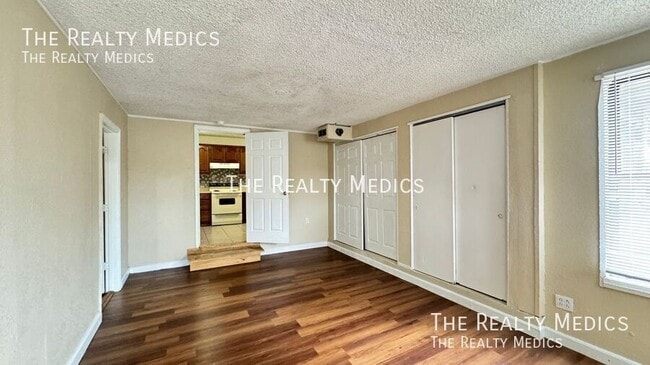 Photo - 1100 Santa Anita St