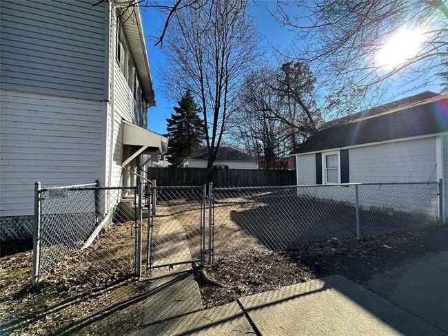 Photo - 109 Schubert St Unit 2