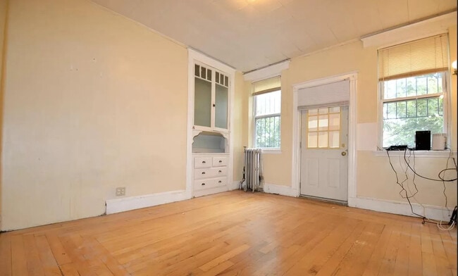 Building Photo - 16 Copenger St