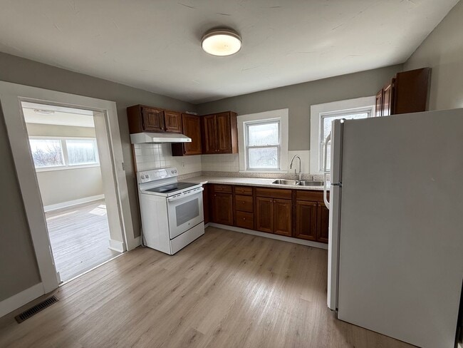 Photo - ***COMING SOON*** Charming 3 Bedroom 1 Bath home convenient to Middlebrook Pike in the West View ...