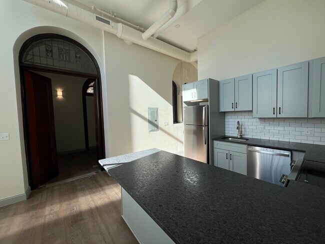 Photo - 160 Seabury St Unidad 37