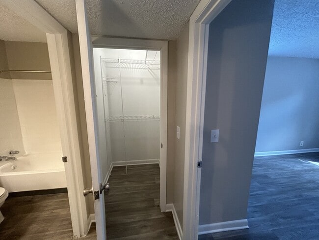 Hallway - Horizon Park Apartments