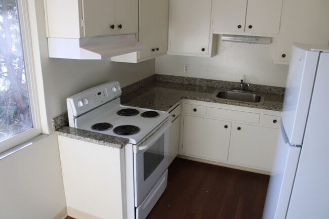 Photo - 5234 Sacramento Ave