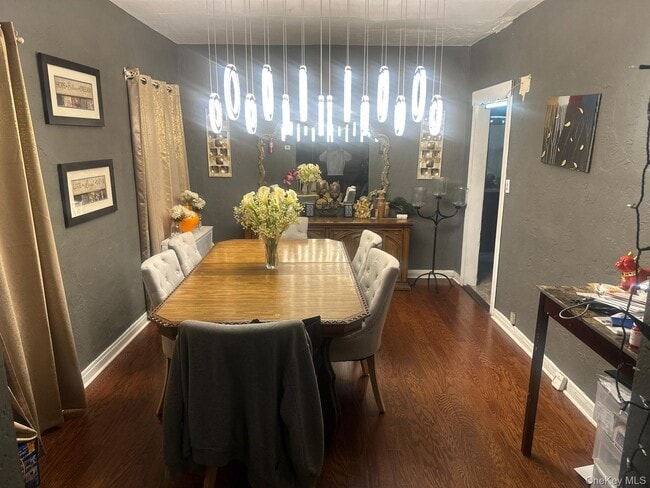 Photo - 133-22 228th St